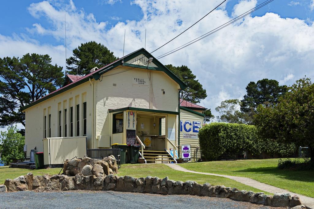 Rainbow Pines Tourist Caravan Park Adaminaby Extérieur photo