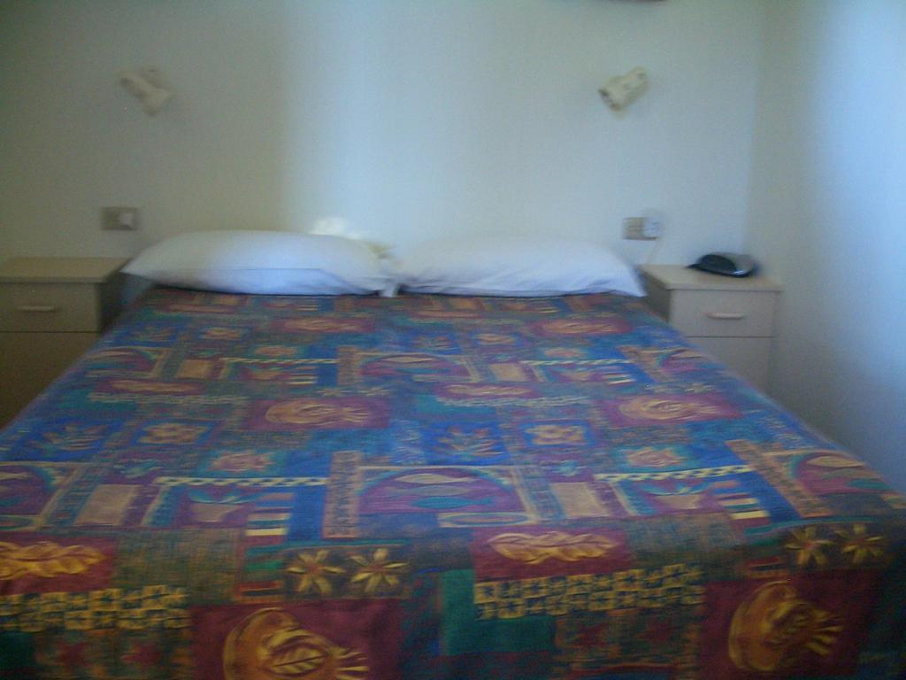 Rainbow Pines Tourist Caravan Park Adaminaby Extérieur photo