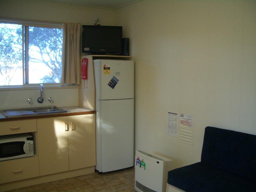 Rainbow Pines Tourist Caravan Park Adaminaby Extérieur photo